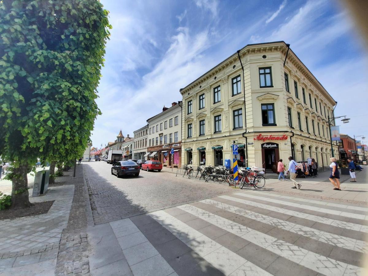 Broholm Bed&Breakfast Lidköping Eksteriør bilde